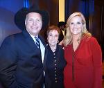 Garth and Trisha at the Hall of Fame Medallion Ceremony on October 25, 2015